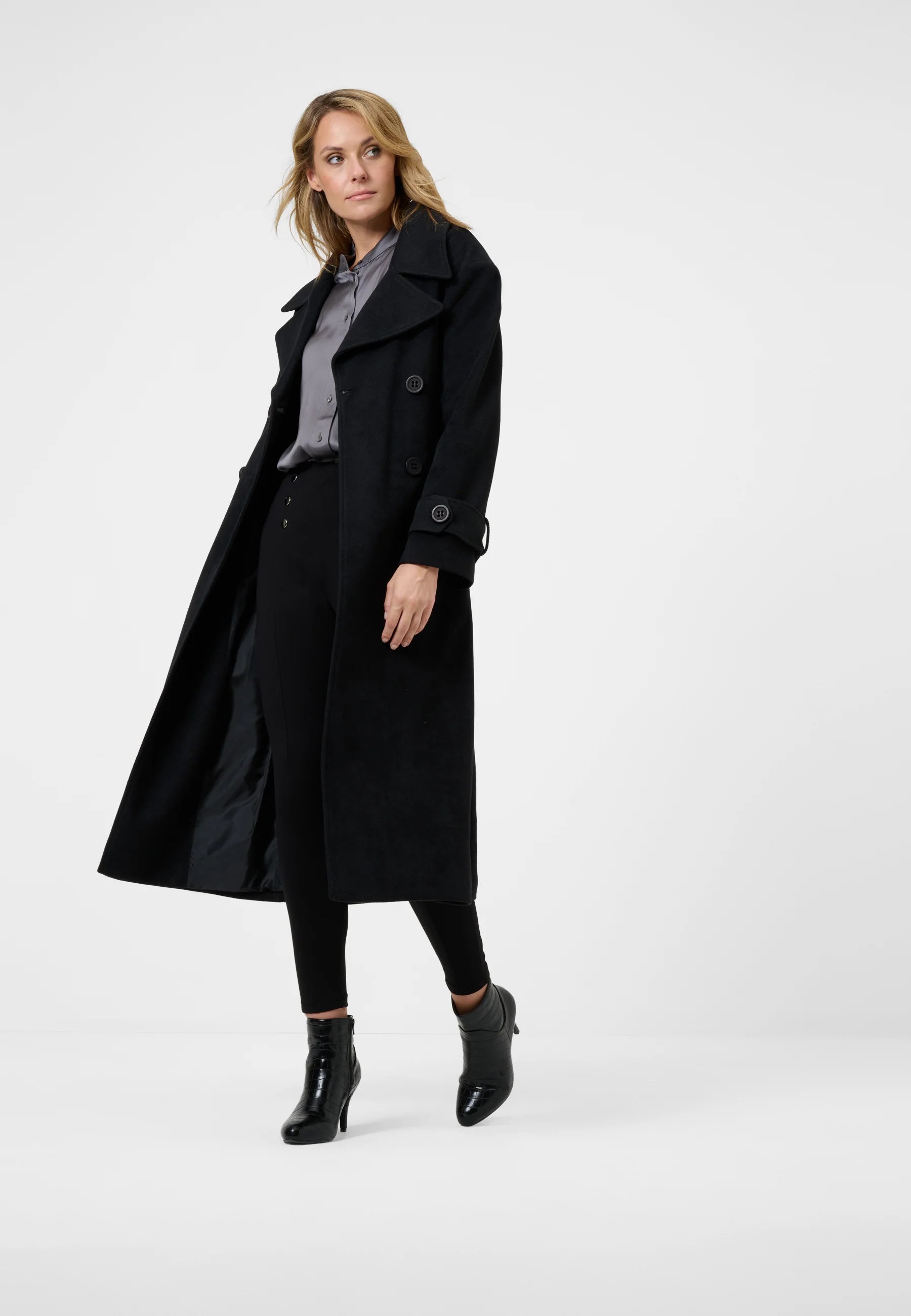 Women's Black Trenchcoat